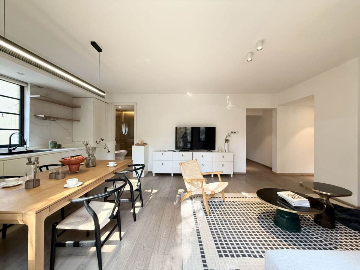 Housing image — Living Room