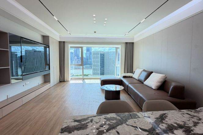 High-Floor Spacious 3BR Apartment near Shangcheng Rd Metro