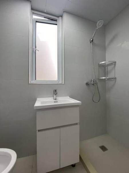 Housing image — Bathroom