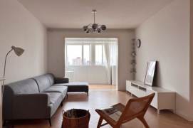 High-Floor 3BR Apartment in Jing'an