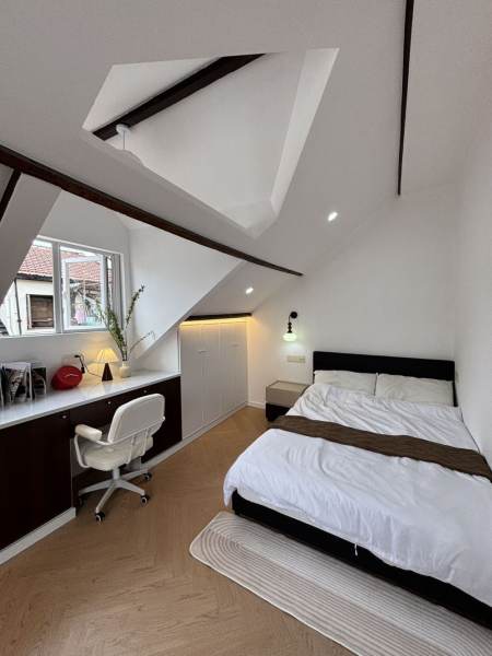 Housing image — Bedroom