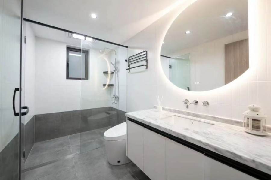 Housing image — Bathroom