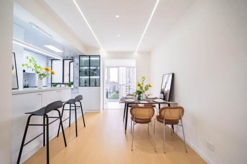 Housing image — Dining Area