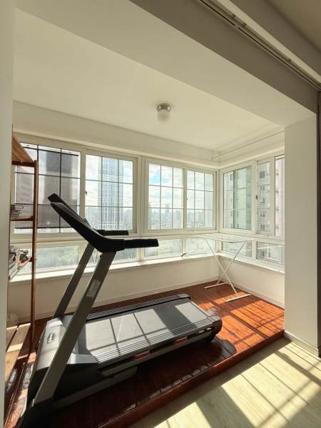 Housing image — Balcony