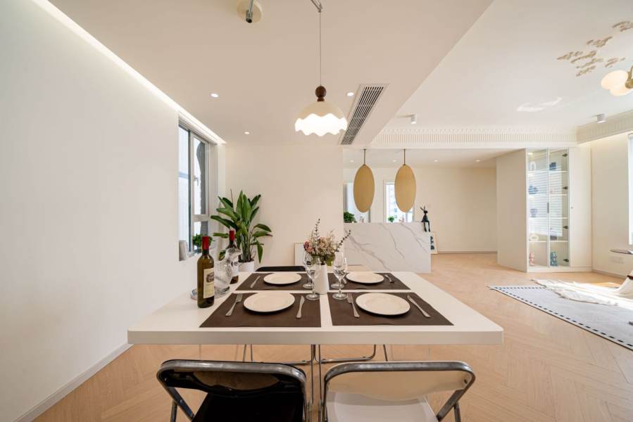 Housing image — Dining Area