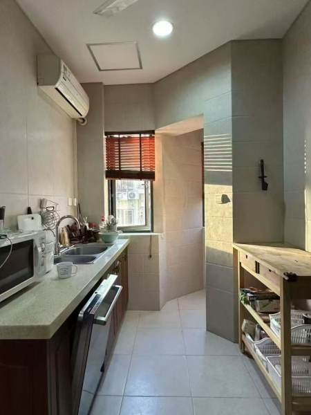 Housing image — Kitchen
