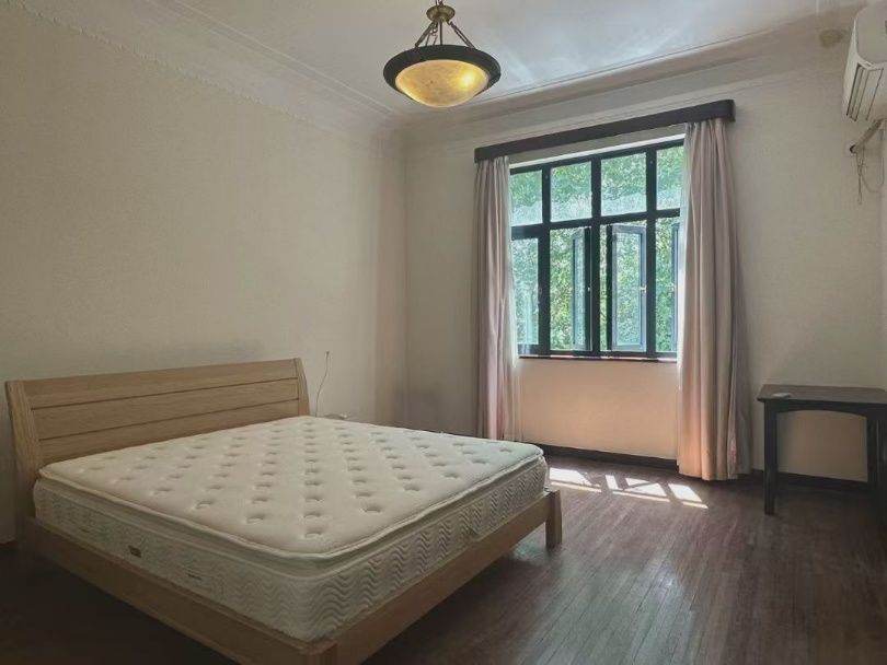 Housing image — Bedroom