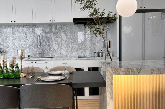 High-Floor Spacious 3BR Apartment in Xujiahui