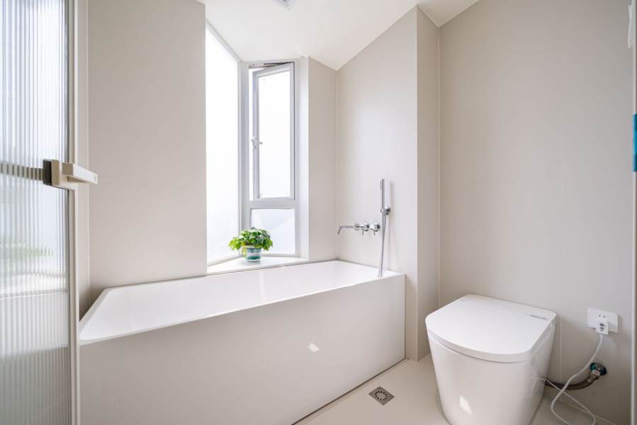 Housing image — Bathroom