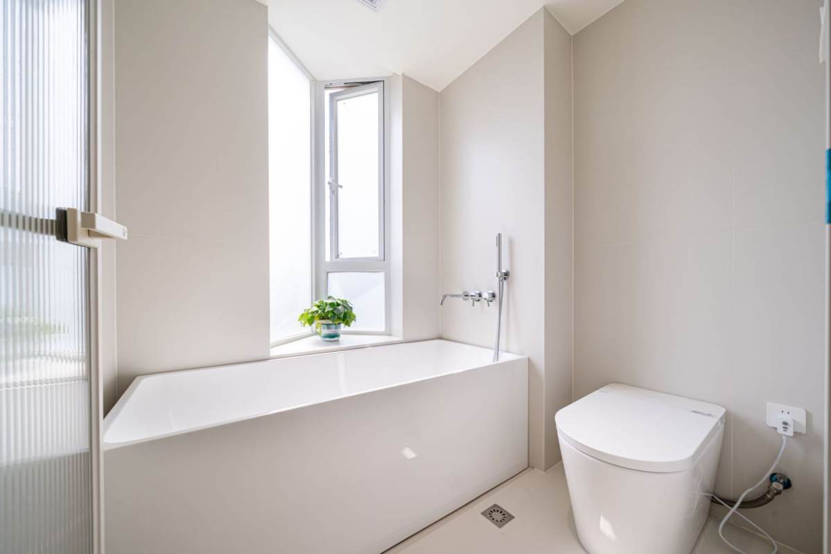 Housing image — Bathroom