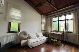 High-Ceiling 1BR Lane House in Old Xuhui (L1/L7)