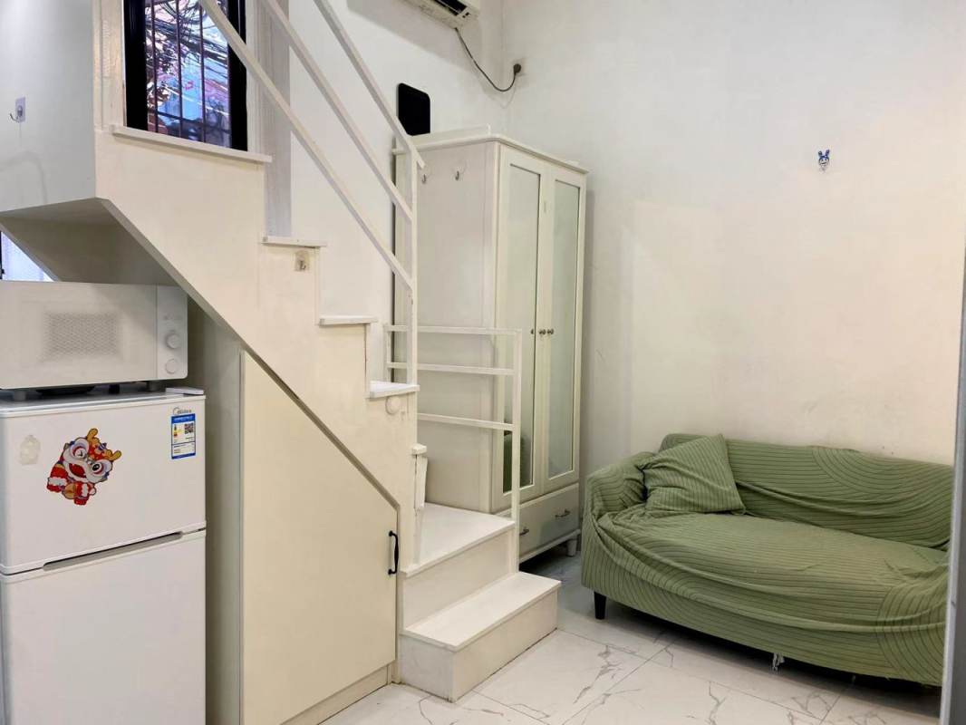Housing image — Living Room