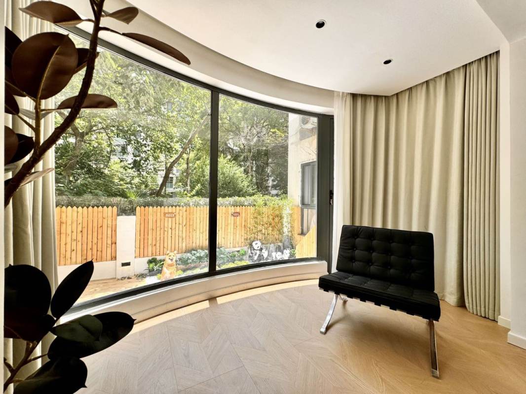 Housing image — Living Room