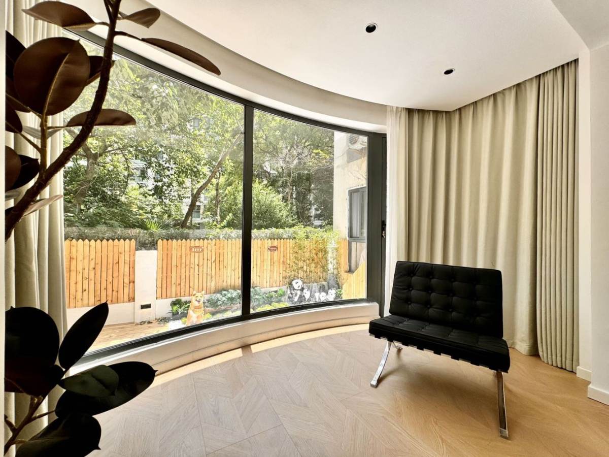 Housing image — Living Room