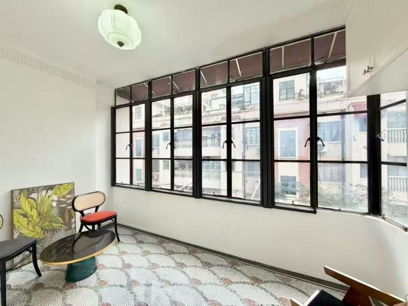 Housing image — Balcony