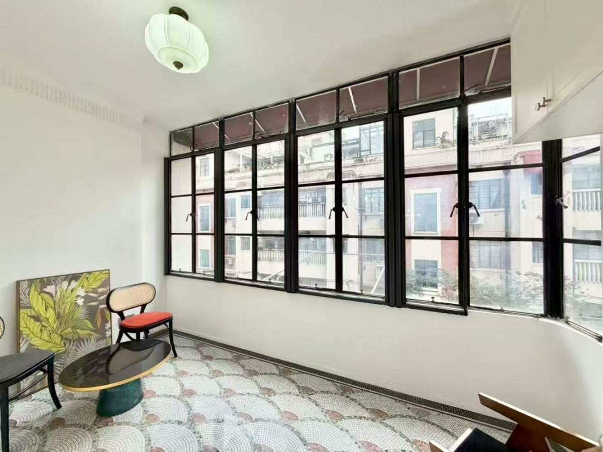 Housing image — Balcony