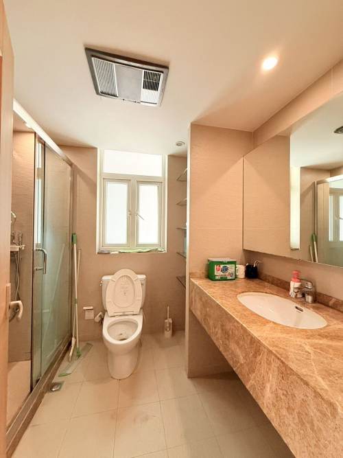 Housing image — Bathroom