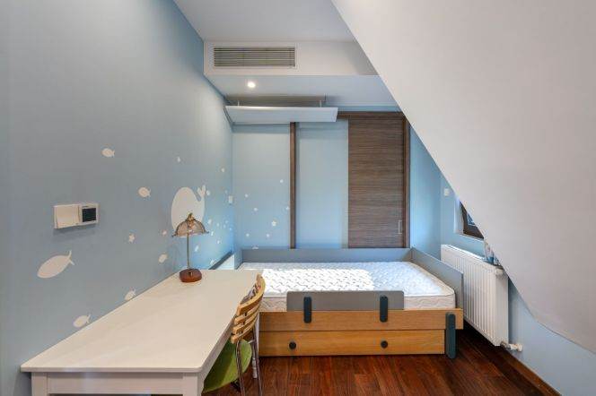 3BR Lane House near Shanghai Culture Square with Terrace (L1/L10/L12)