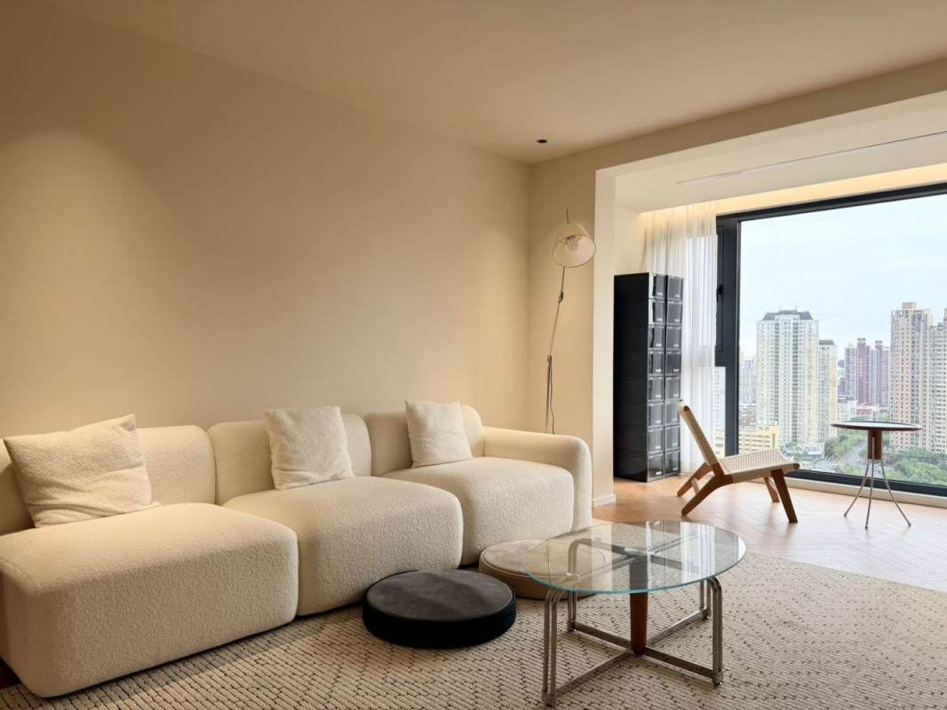Housing image — Living Room