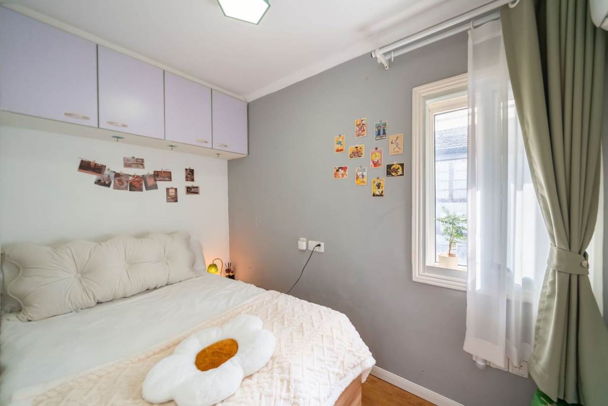 Housing image — Bedroom