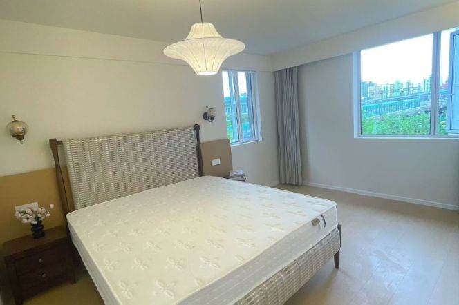 2BR Apartment near Shanghai Indoor Stadium Metro (L1/L4)