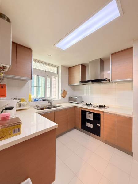 Housing image — Kitchen