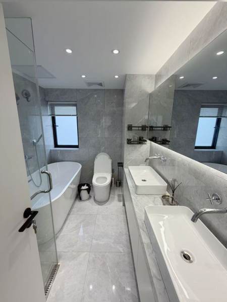 Housing image — Bathroom