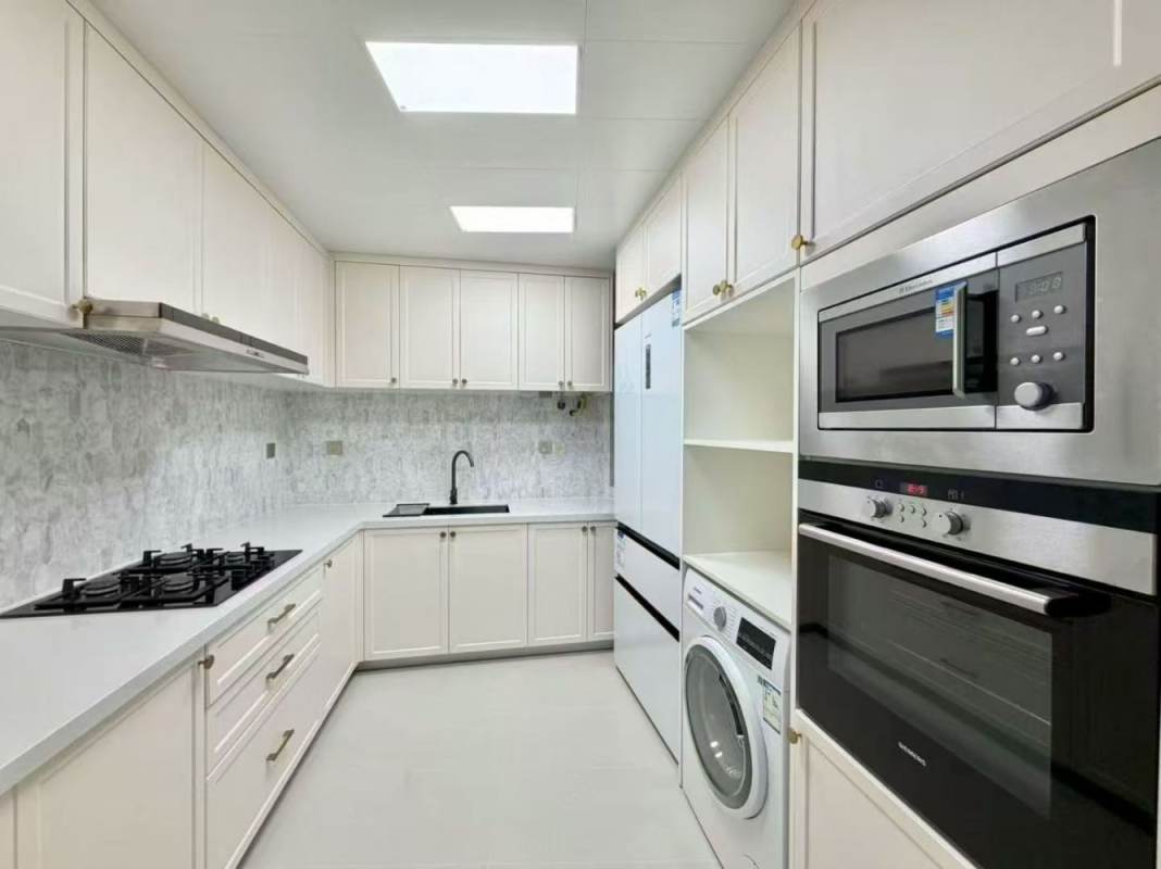 Housing image — Kitchen