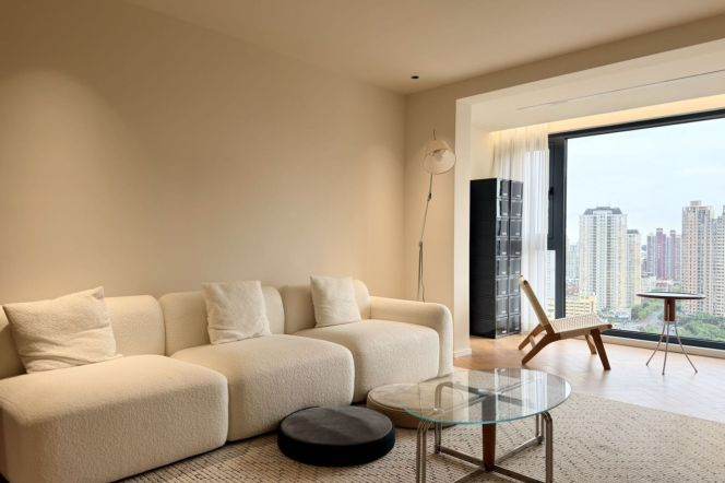 High-Floor 2BR Apartment near Xintiandi (L9/L10/L13)