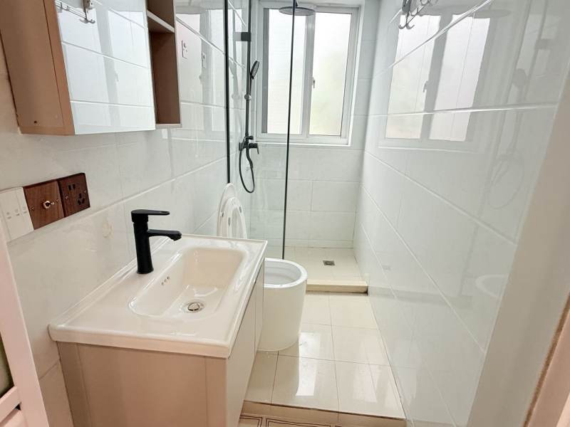 Housing image — Bathroom