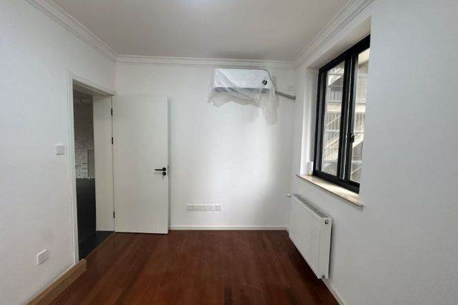 3BR Apartment in Old Xuhui with Green View
