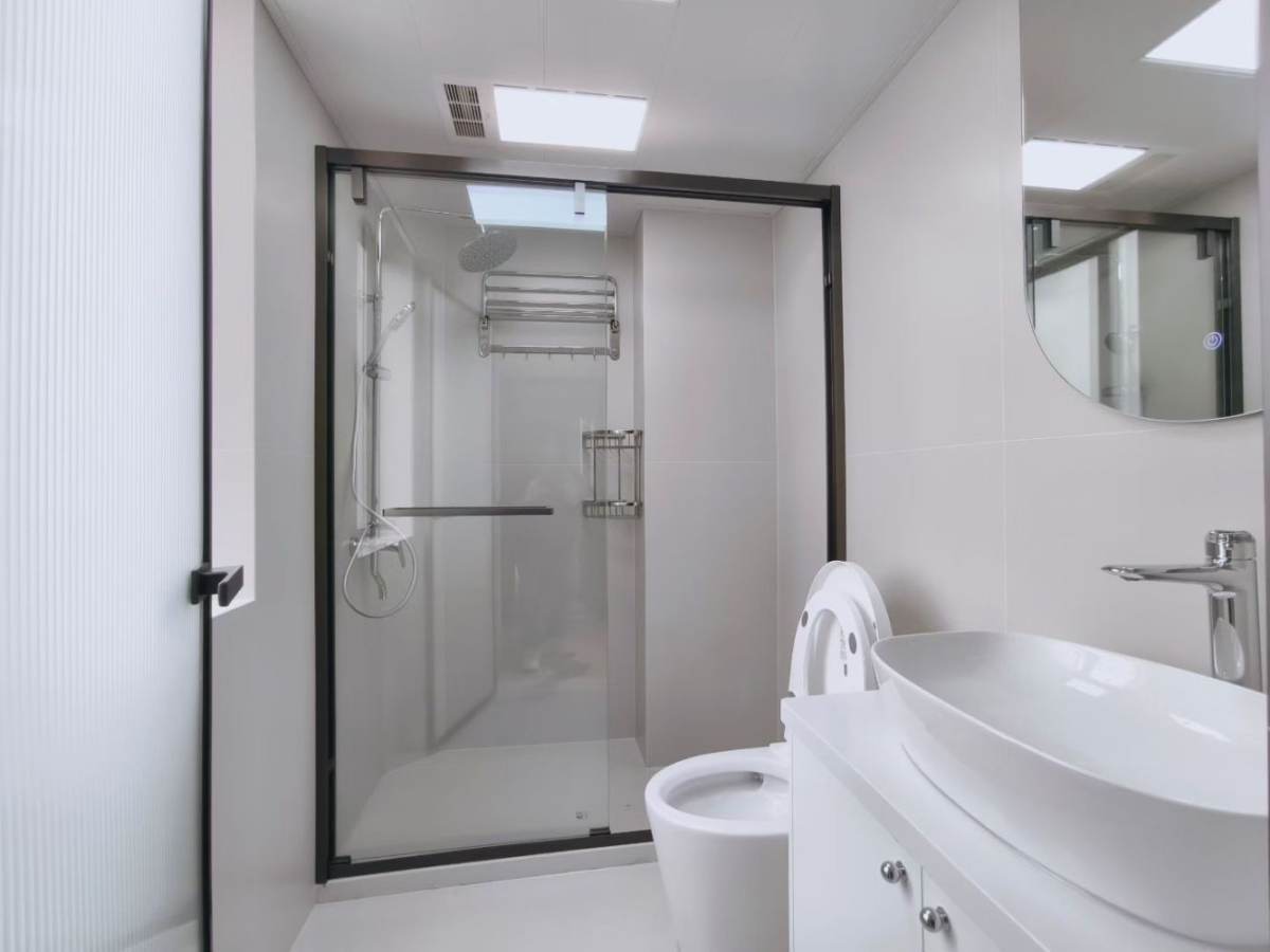 Housing image — Bathroom