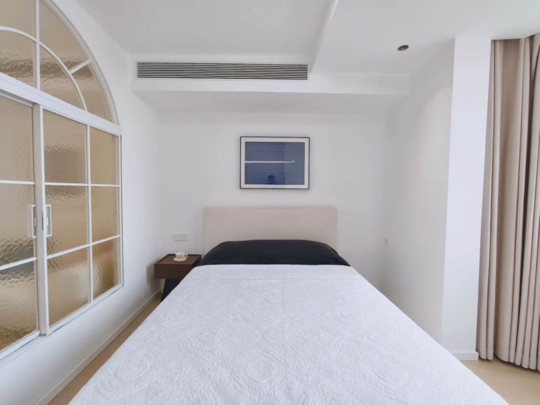 Housing image — Bedroom
