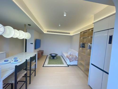 Housing image — Living Room
