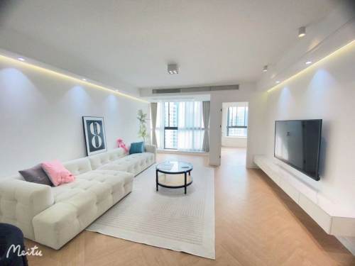 Housing image — Living Room