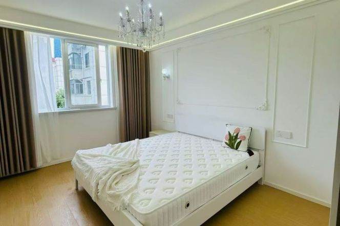 1BR Apartment near Zhongshan Park with River View