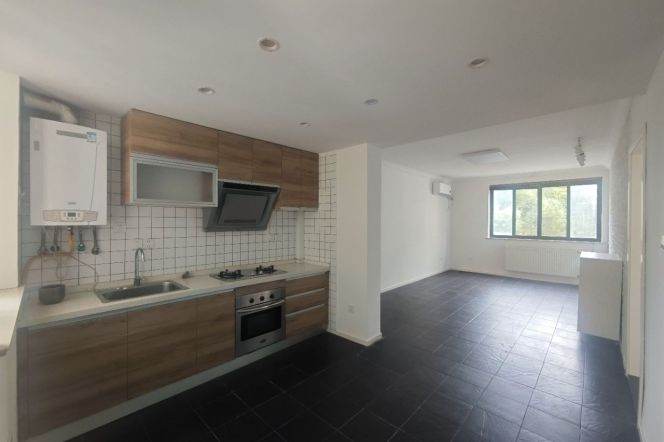 3BR Apartment in Old Xuhui with Green View