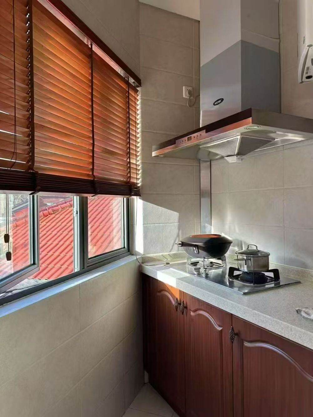 Housing image — Kitchen