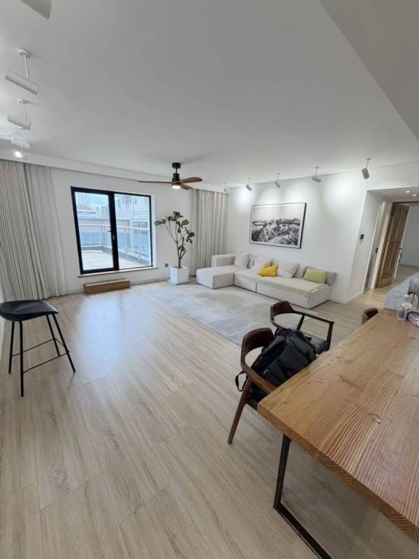 Housing image — Living Room