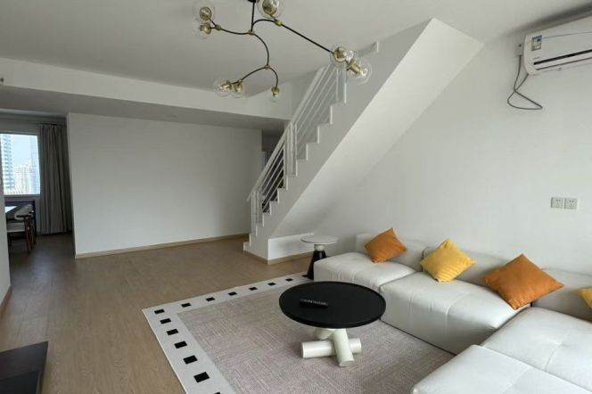 High-Floor 3BR Apartment in Xujiahui