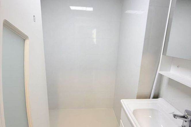 1BR Apartment near Xujiahui (L1/L9/L11)