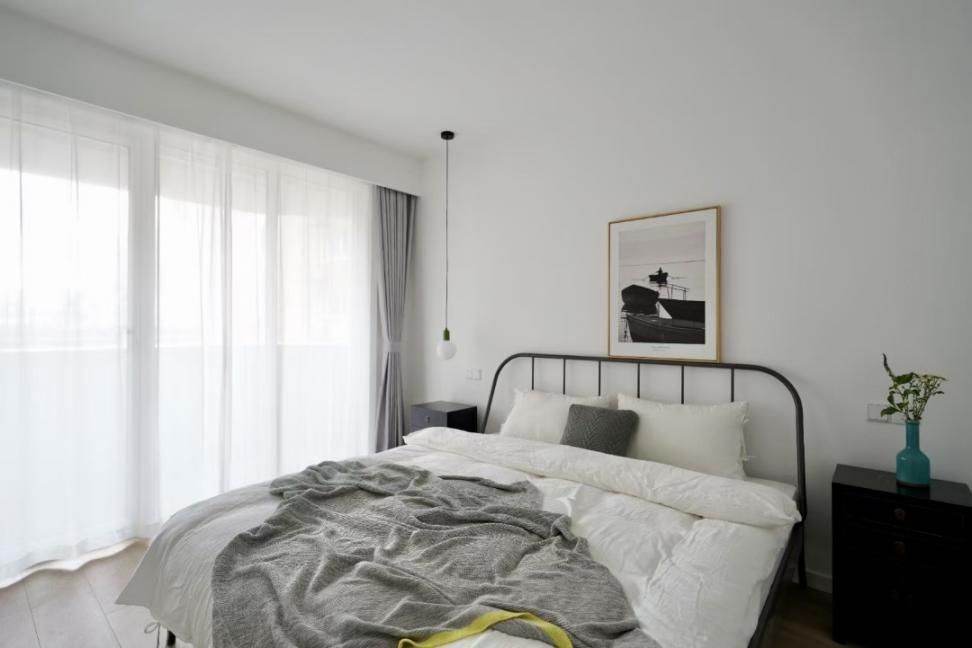 Housing image — Bedroom