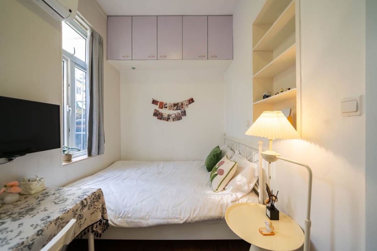 Housing image — Bedroom