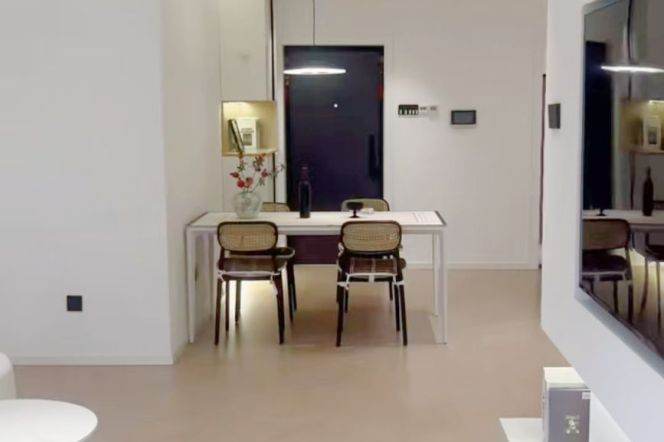 2BR Apartment in Suzhou Creek North with Terrace (L13)