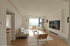 High-Floor Spacious 2BR Apartment near Zhenping Rd Metro with Outstanding View (L3/L4/L7)