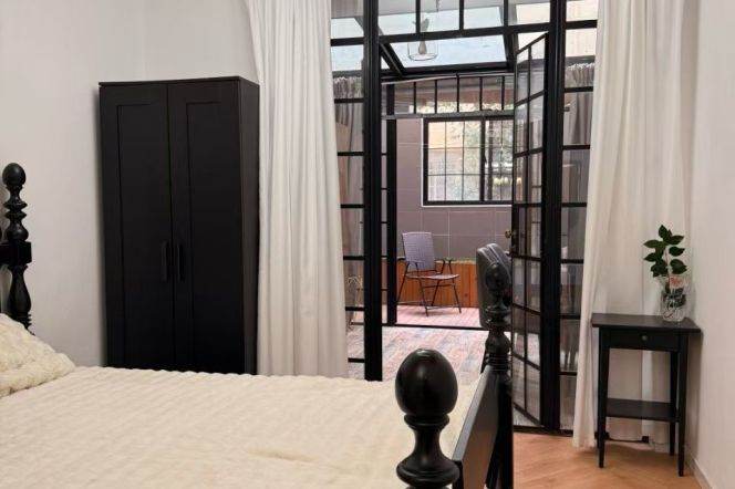 1BR Apartment in Old Xuhui with Terrace (L1/L7)