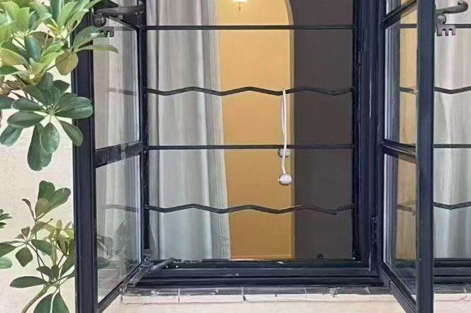 1BR Lane House in Xujiahui with Private Garden (L1/L3/L4/L11)