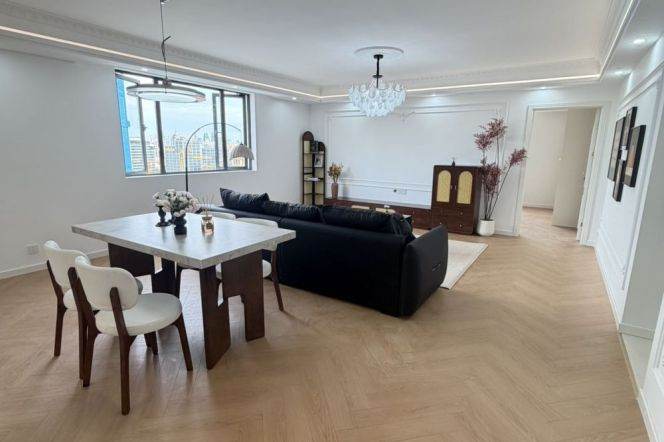 High-Floor Spacious 2BR Apartment (L4/L7/L12)