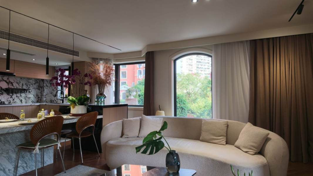 Housing image — Living Room