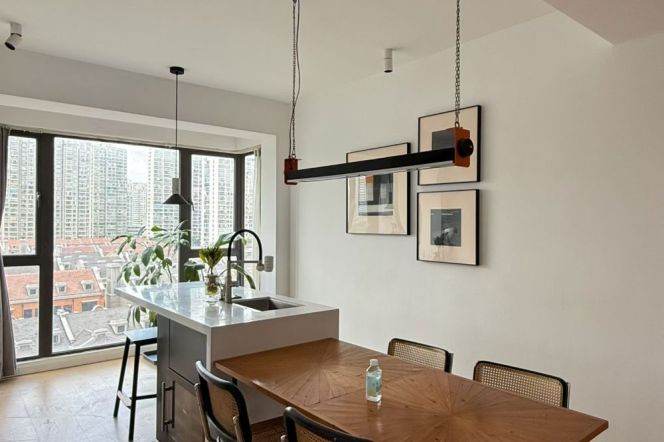 Spacious 3BR Apartment at Huasheng Grand Mansion (L1/L13)
